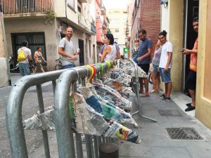 Helping out the neighbours in Gràcia, Barcelona